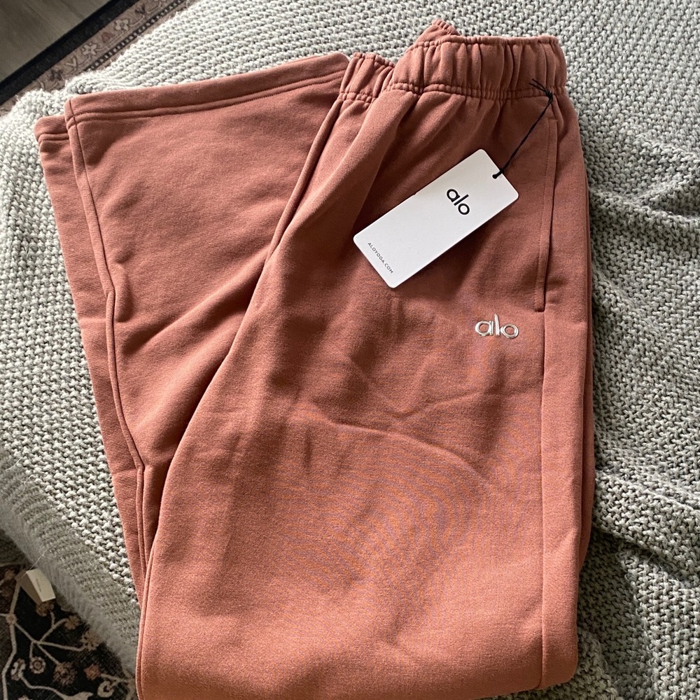 NWT Alo Accolade Pants